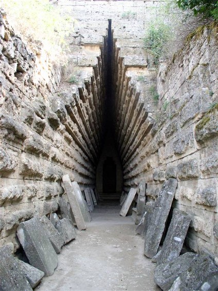 Image - The dromos to the Tsarskyi kurhan in Panticapaeum, the former capital of the Bosporan Kingdom. Near Kerch in the Crimea.